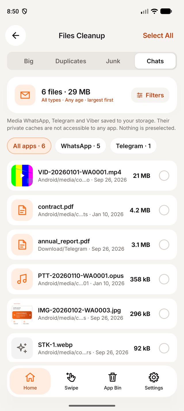 Messenger media from WhatsApp and Telegram listed by app in 1Cleaner for Android